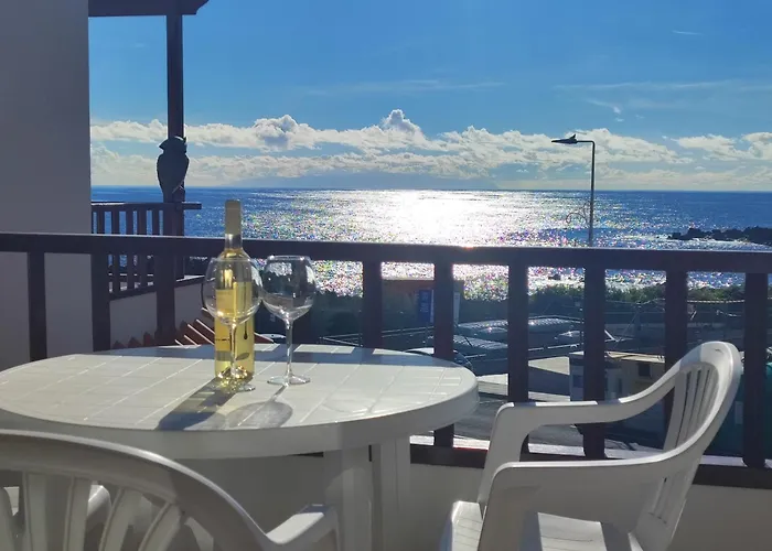 Azul 33 * Breña Baja